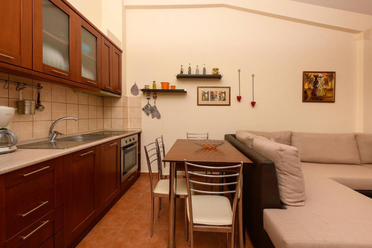 Zoe'S Sea View Apartment สกาลา โปเตมิอัส ภายนอก รูปภาพ